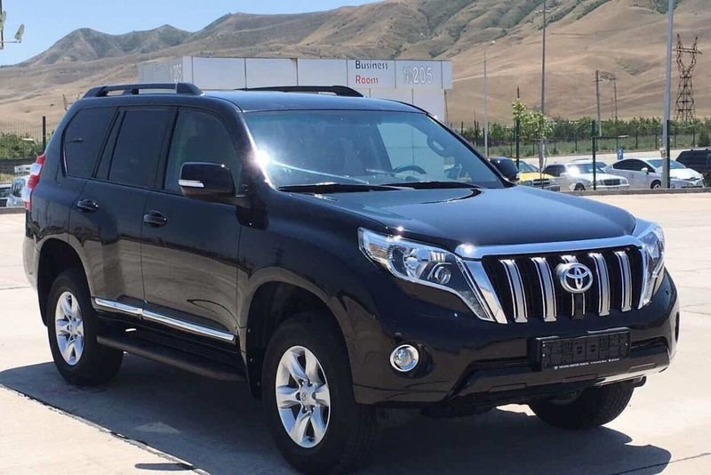 ფოტო 13 TOYOTA Land Cruiser 2011