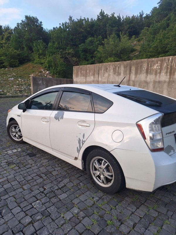 ფოტო 3 TOYOTA Prius 2010