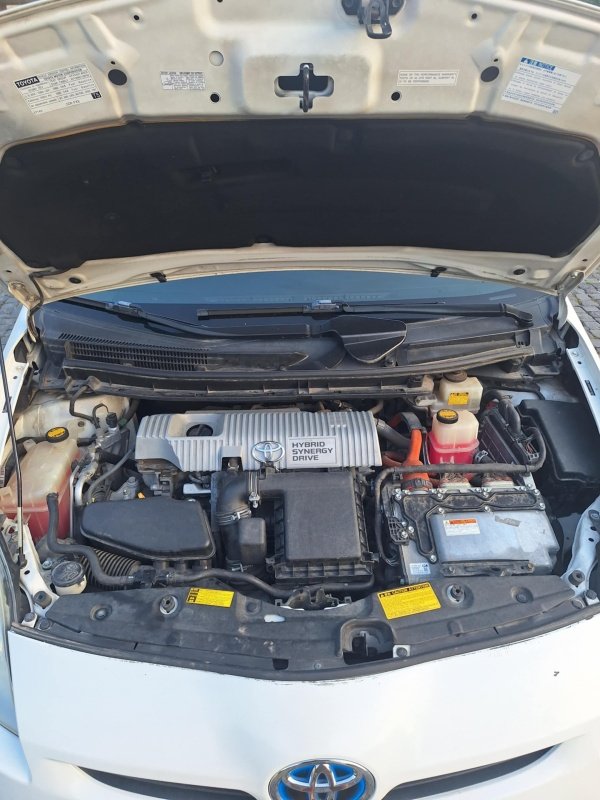 ფოტო 9 TOYOTA Prius 2010