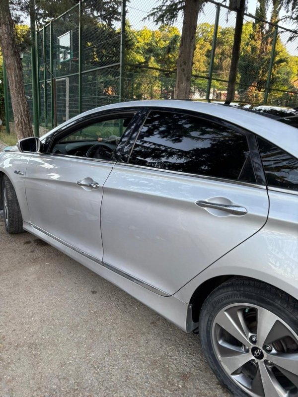 ფოტო 2 HYUNDAI Sonata 2012