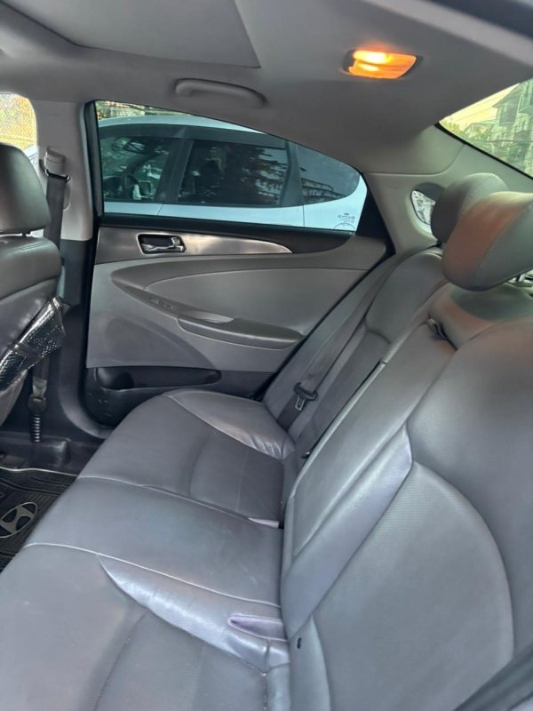 ფოტო 4 HYUNDAI Sonata 2012