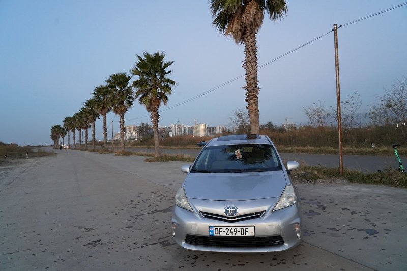 ფოტო 2 TOYOTA Prius 2012