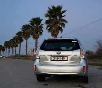 ფოტო 3 TOYOTA Prius 2012 thumb