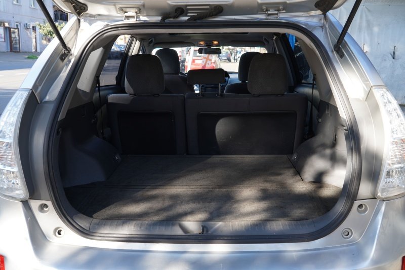 ფოტო 10 TOYOTA Prius 2012