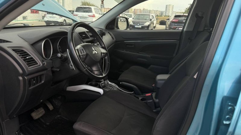 ფოტო 4 MITSUBISHI Outlander 2013