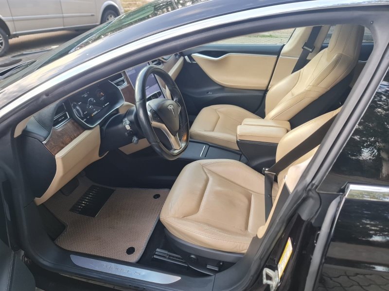 ფოტო 3 TESLA model S 2016