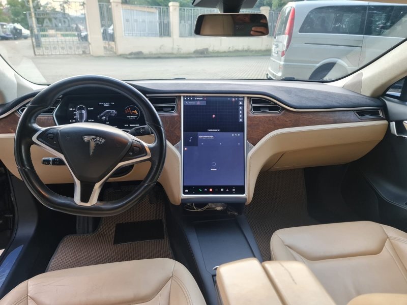 ფოტო 9 TESLA model S 2016